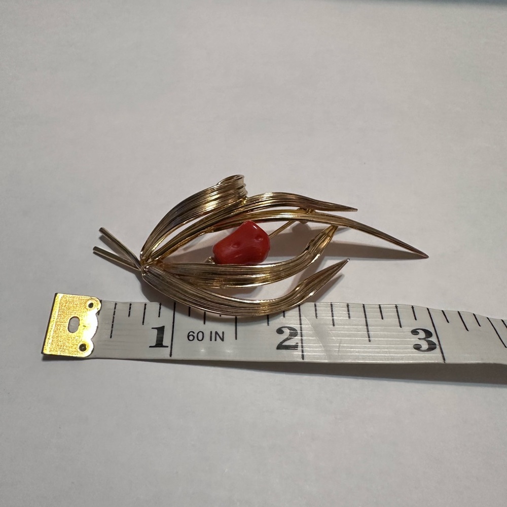 VTG Grosse Dior 1968 Gold tone Signed Red Coral Filigree Brooch Germany - Picture 7 of 13